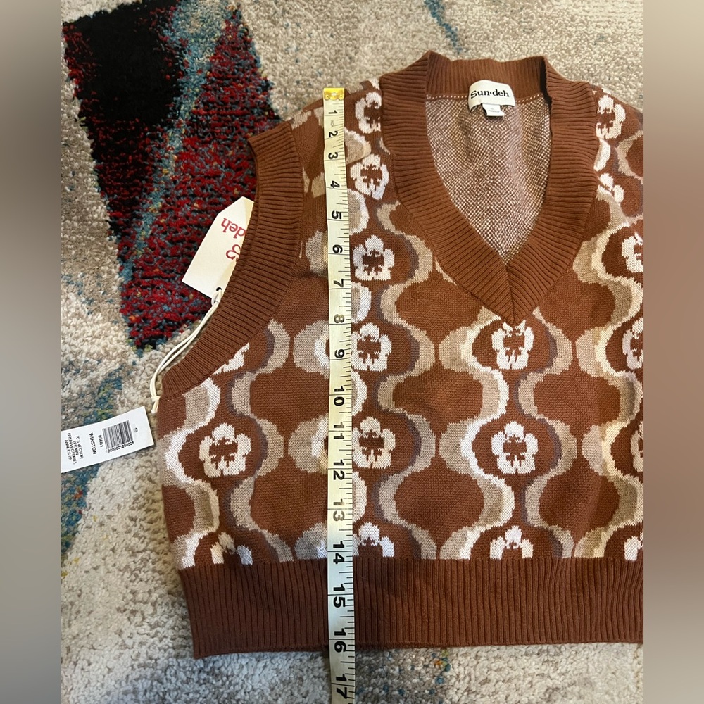 NWT Aritzia Sunday Best Cropped Winston Sweater Vest Size Small - Picture 5 of 6